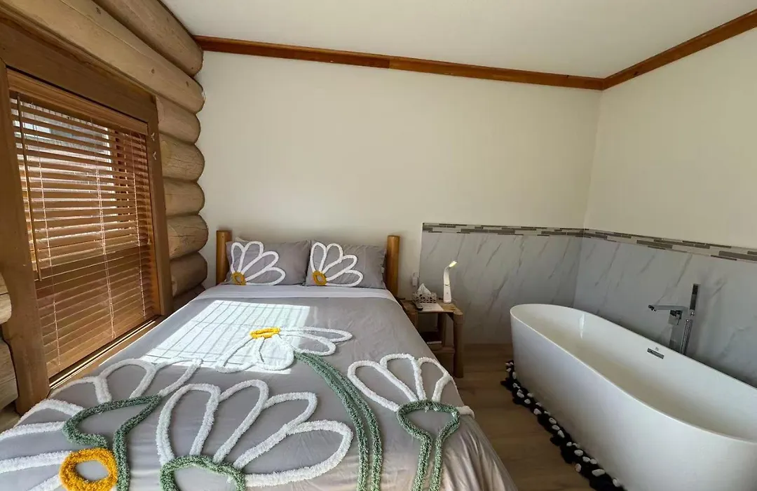 Bear'S Claw Lodge-1