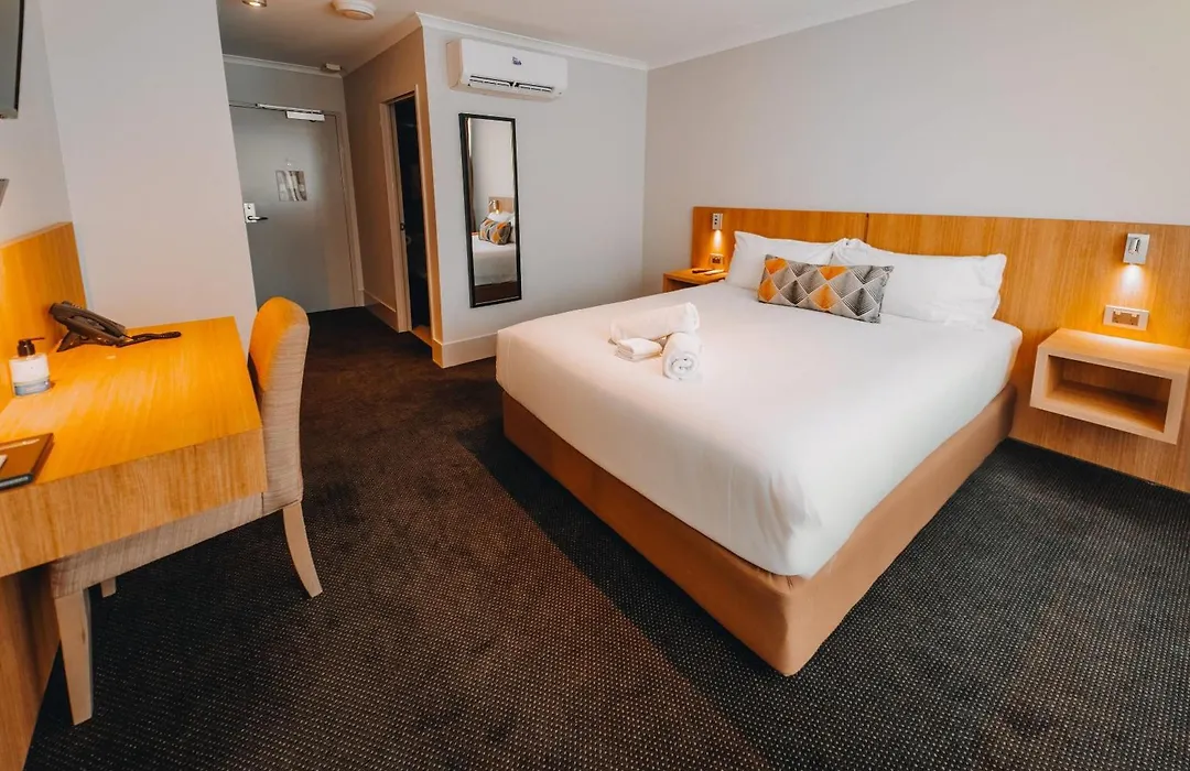 Clarion Hotel Townsville-1