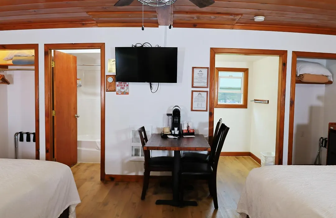Park Motel And Cabins-1