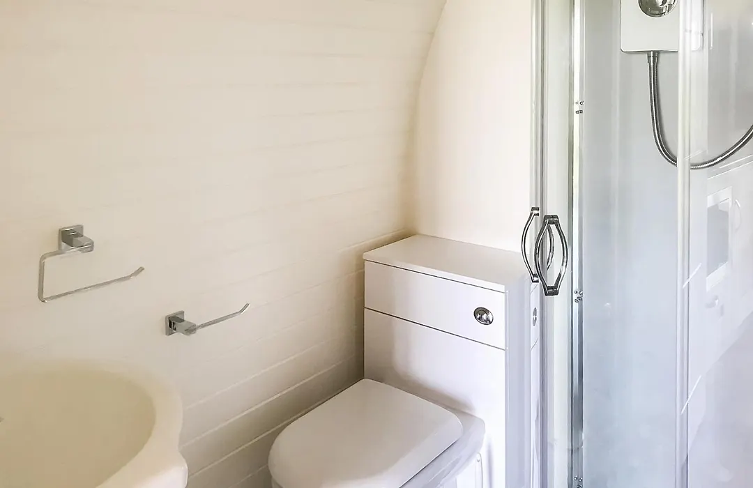Bron Eifion Lodges-1