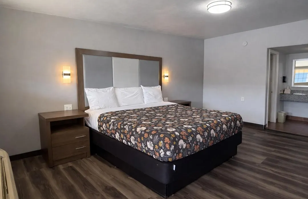 American Inn & Suites-1