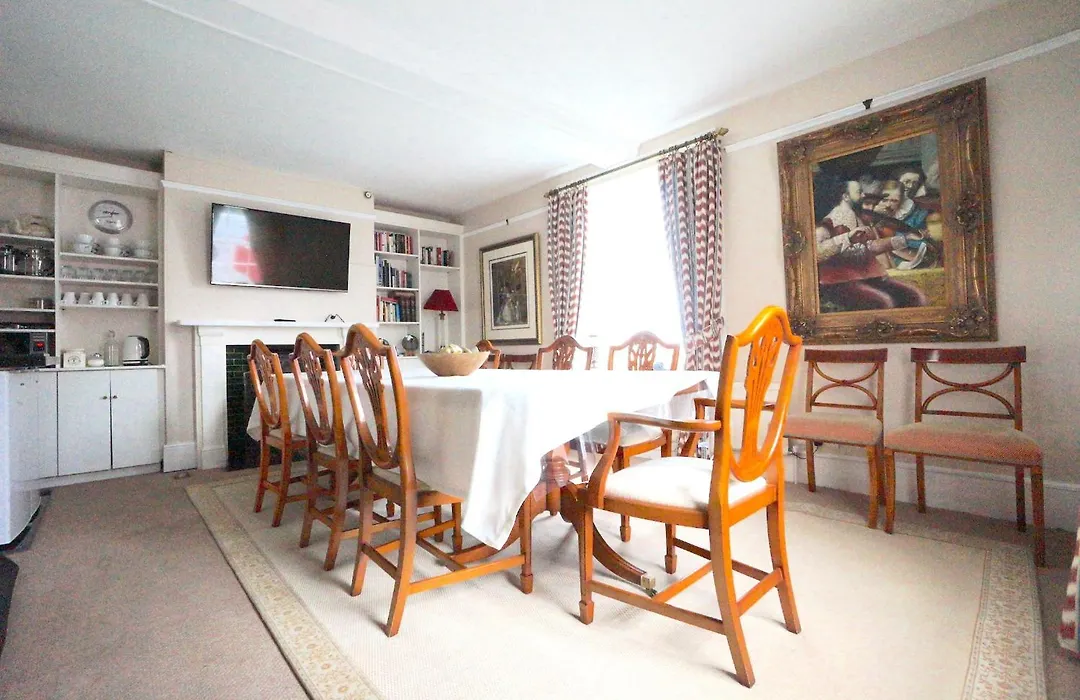 Colthrop Manor B&B-1