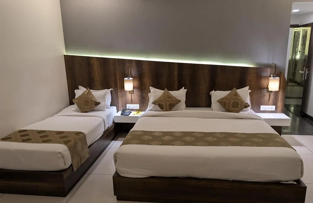 Love Kush Hotel-1