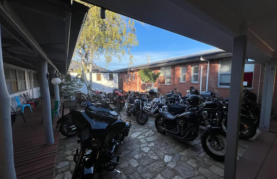 Bunkhouse Motel Cooma-1