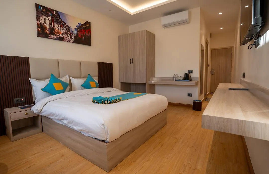 Hotel Crown Plaza-1