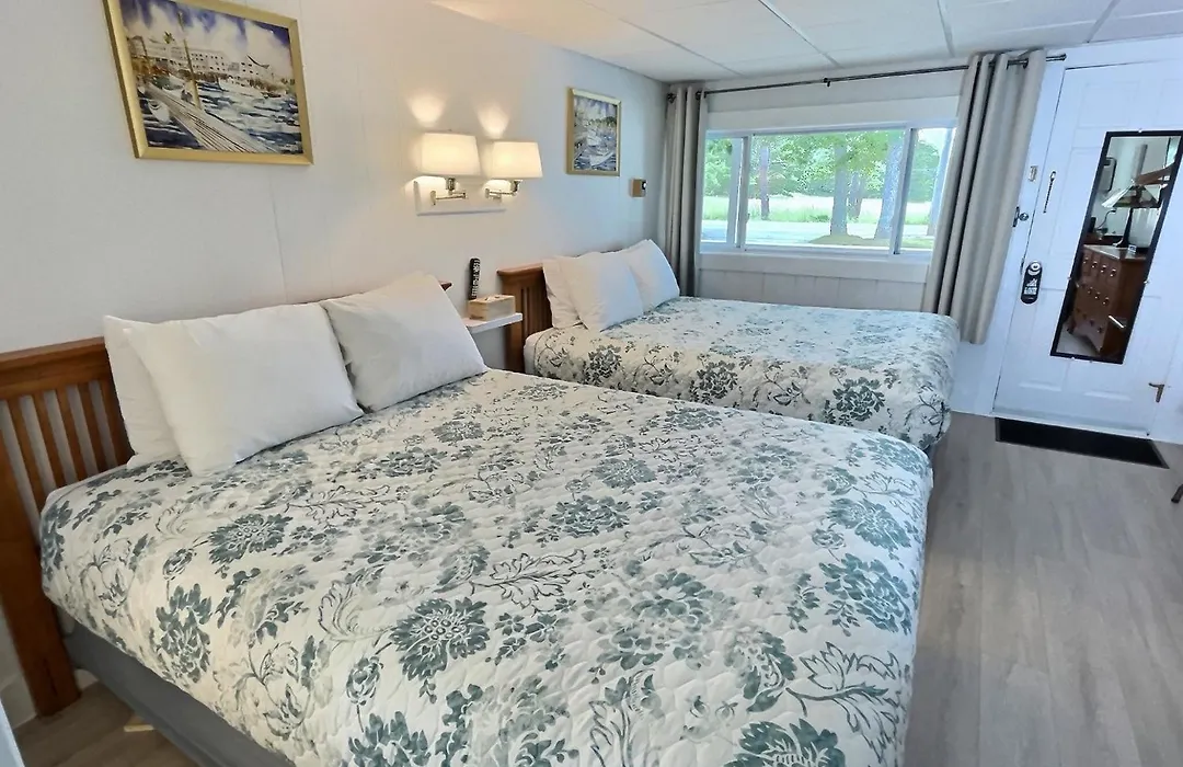 Kennebunkport Motor Lodge-1
