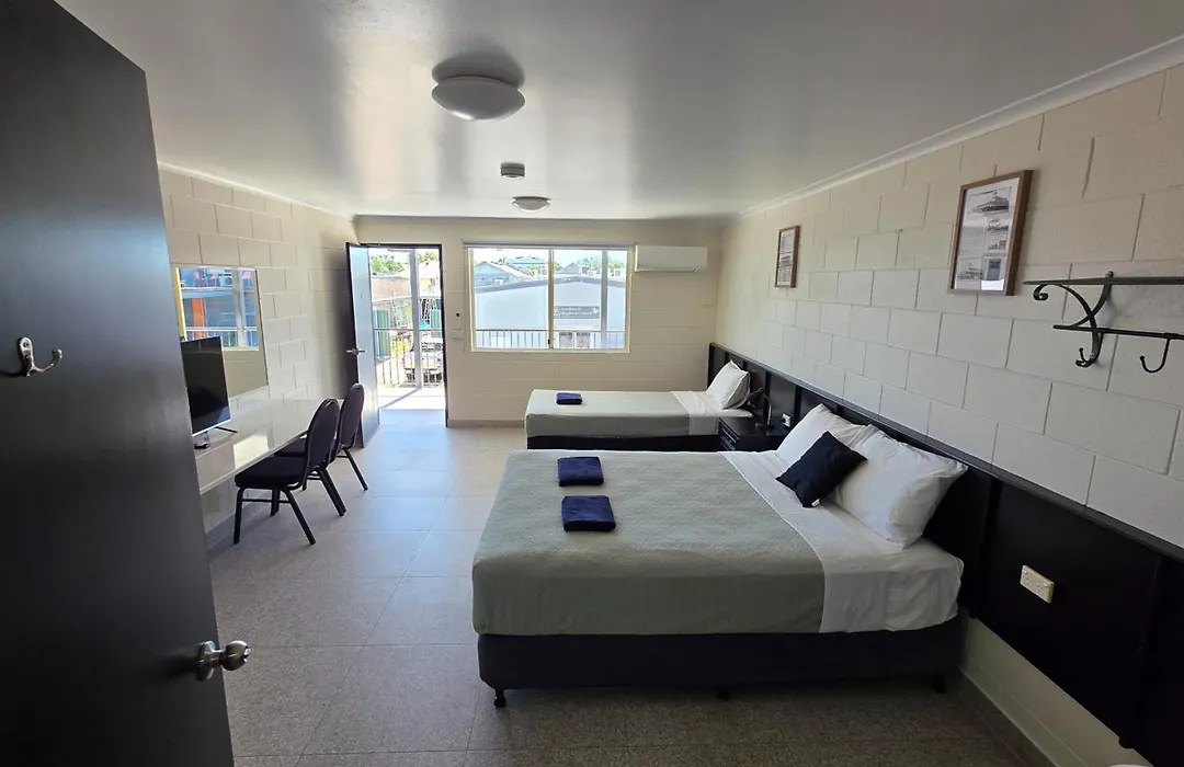 Longreach Most Central Motel-1