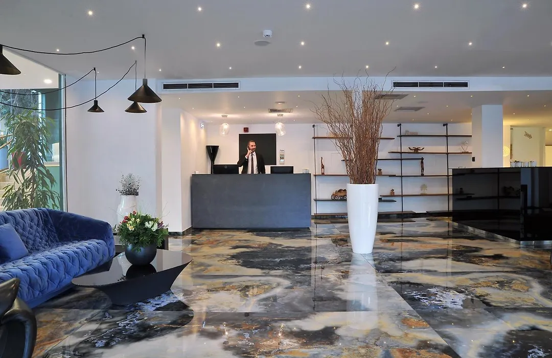 Athenaeum Smart Hotel-1