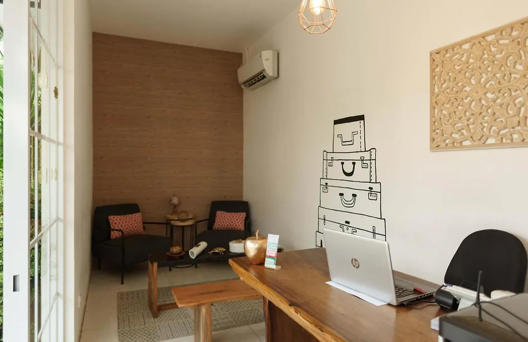 Reddoorz Plus Near Exit Toll Puncak 2-1