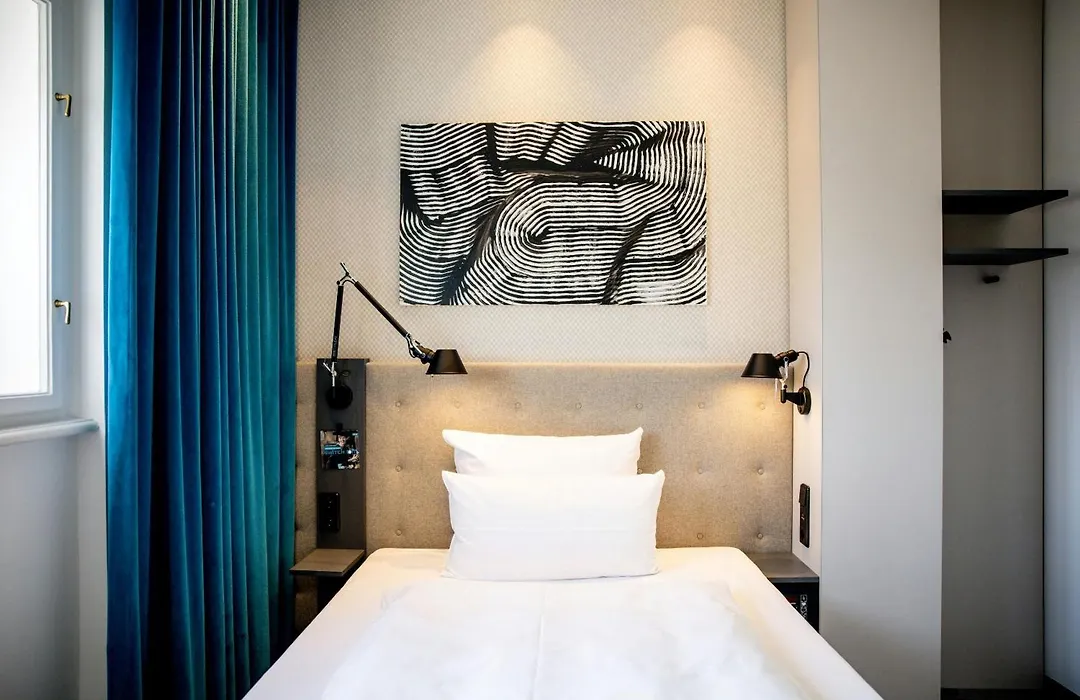 Motel One Linz-Hauptplatz-1