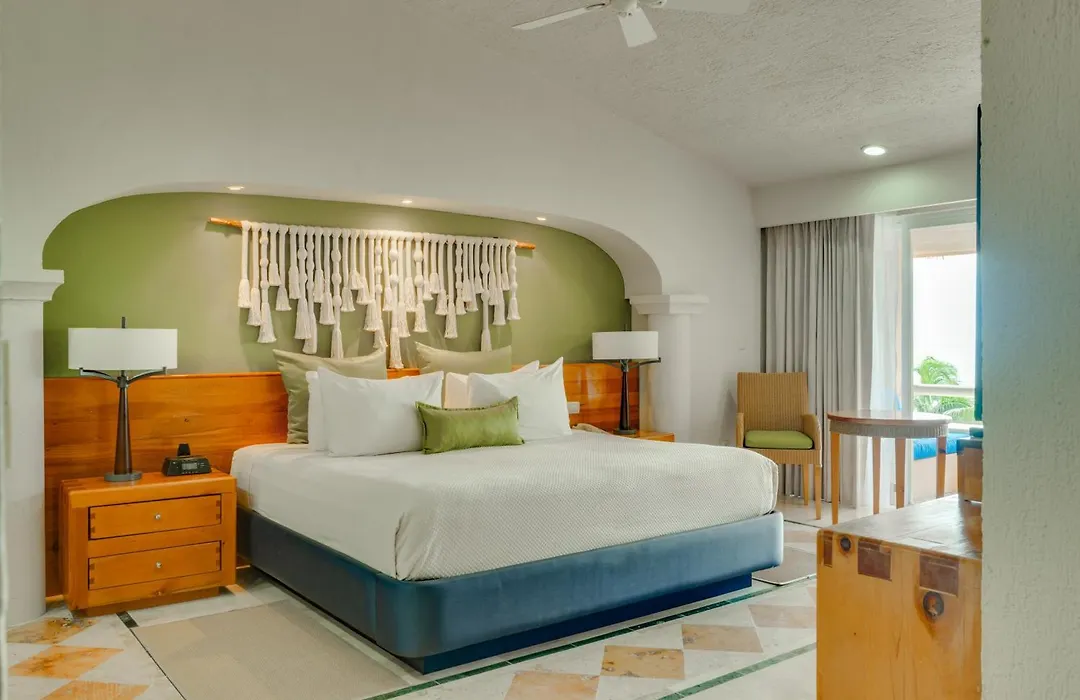 Puerto Aventuras Hotel & Beach Club-1