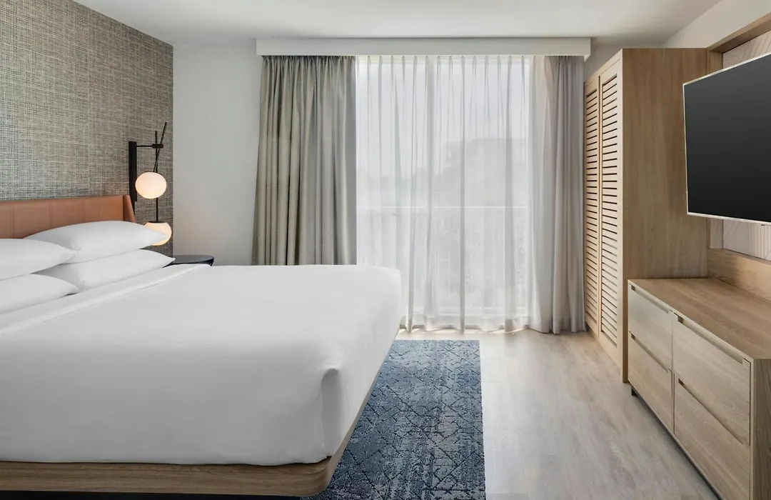 Sheraton Suites Fort Lauderdale At Cypress Creek-1