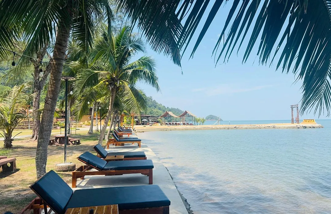 The Aiyapura Koh Chang - Complimentary Paddleboarding-1