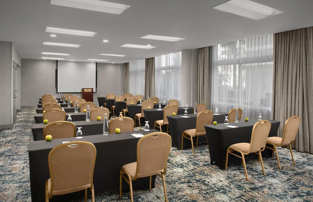 Doubletree By Hilton Lax - El Segundo-1
