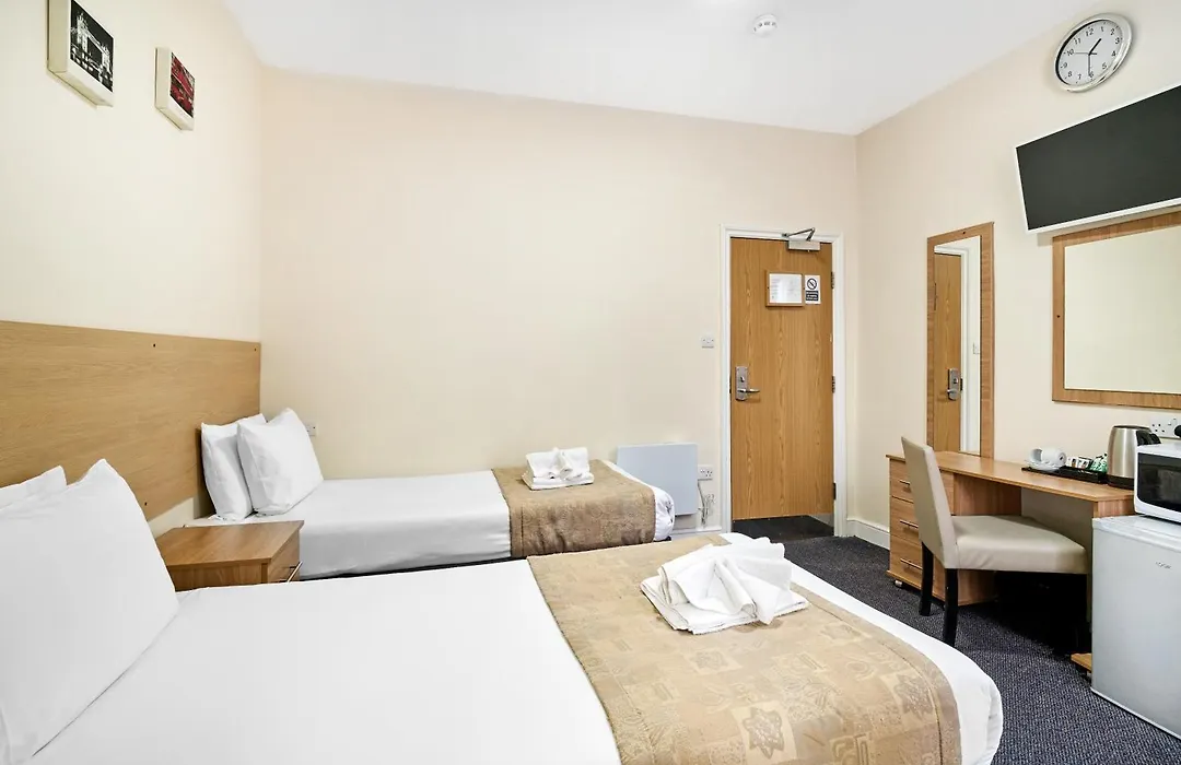 Britannia Inn Hotel-1