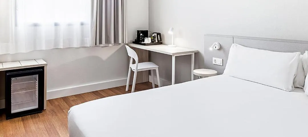B&B Hotel Barcelona Mataro-1