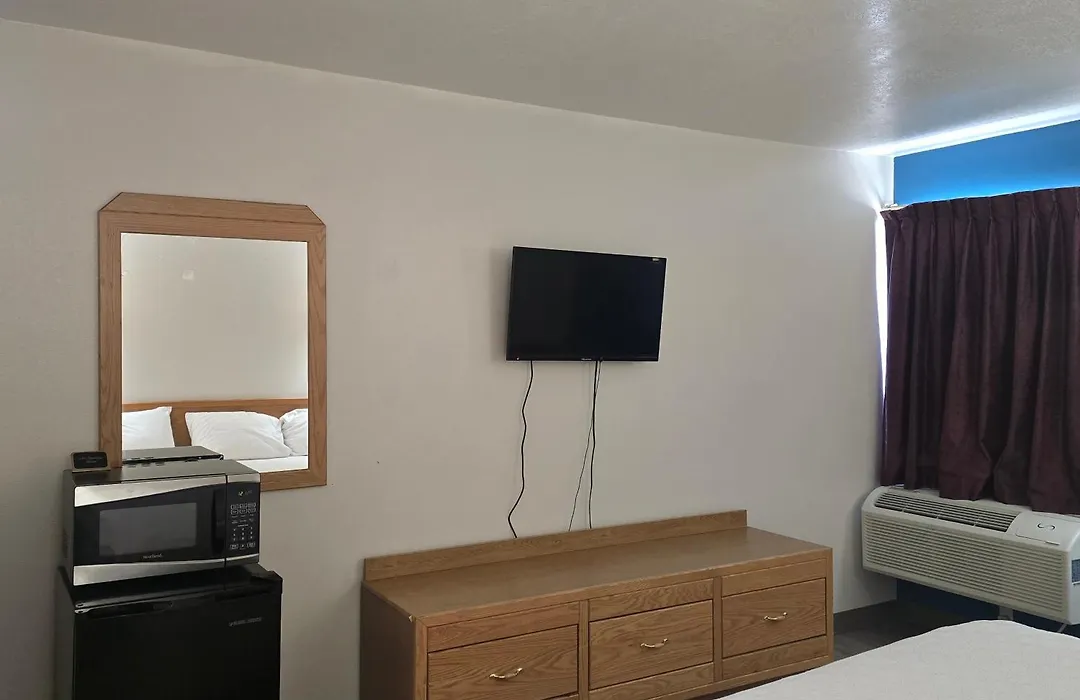 Economy Inn & Suites-1