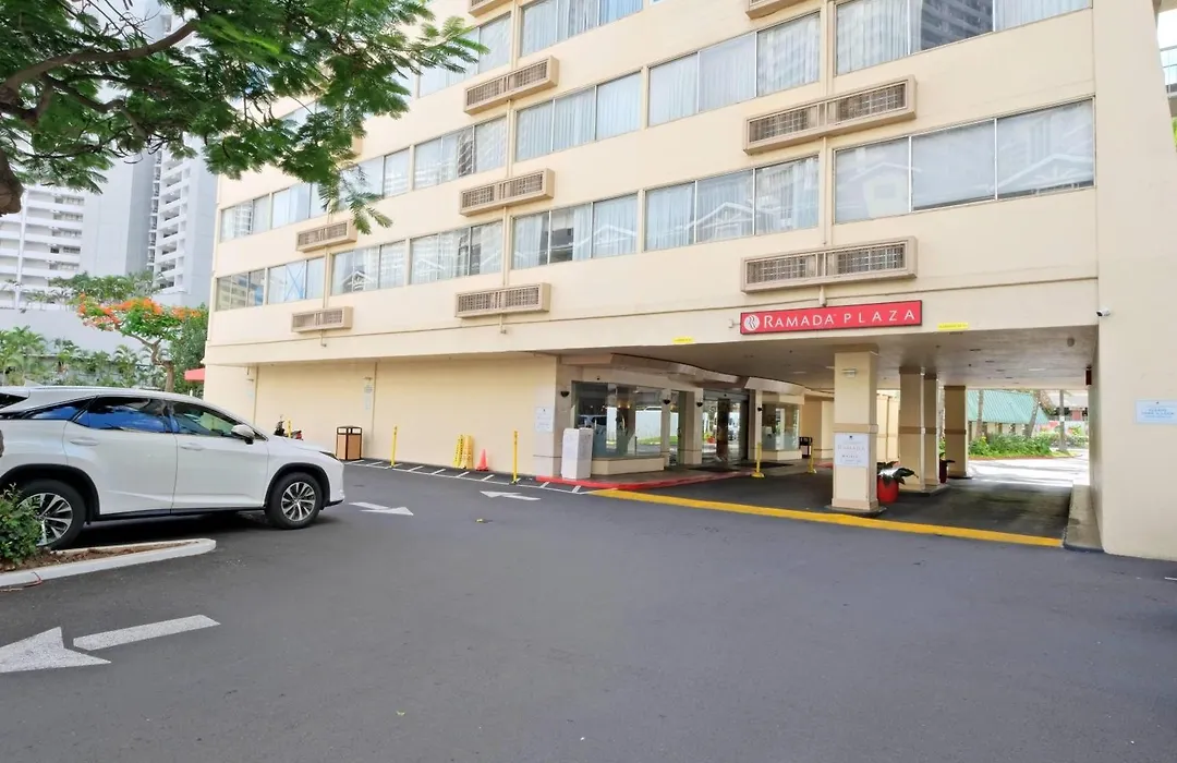 Ramada Plaza By Wyndham Waikiki-1