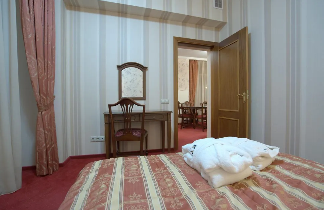 Hotel Kyiv-1