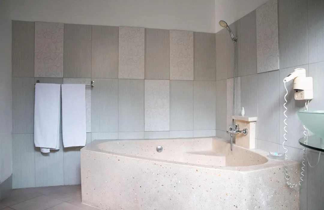 Rossa Garden Hotel Boutique-1