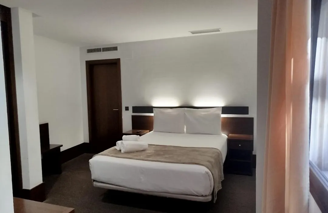 Hotel Bestprice Toledo-1