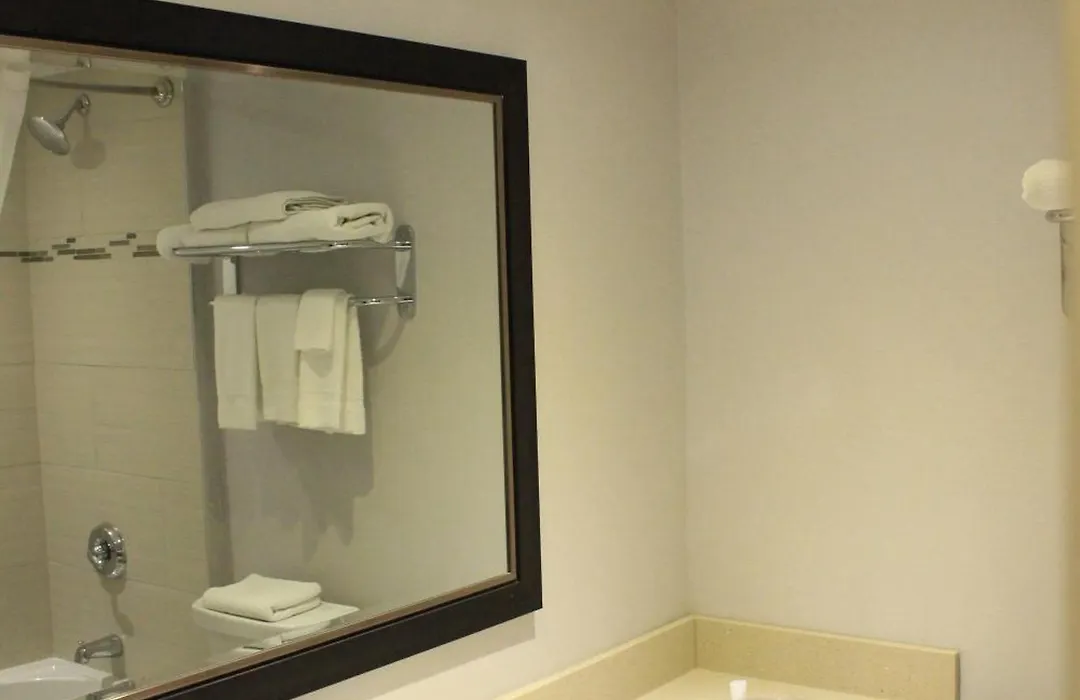 Travelodge By Wyndham Cambridge - Waterloo-1