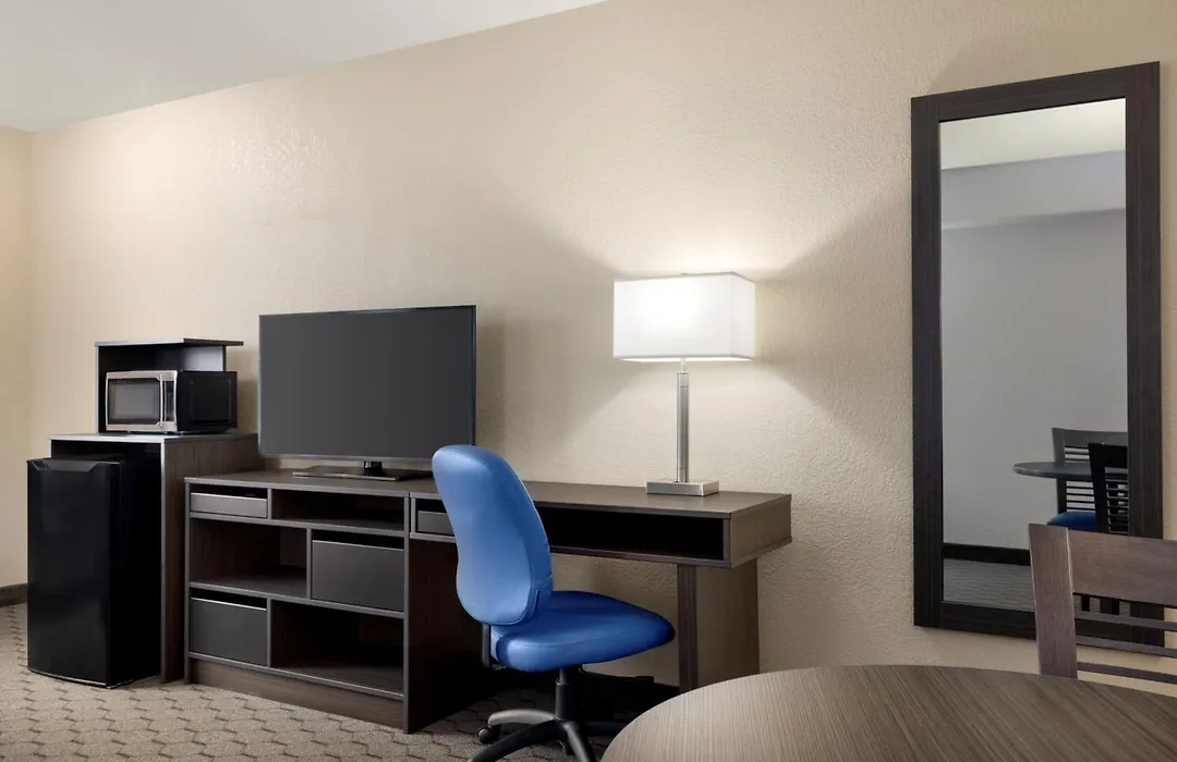 Super 8 By Wyndham Swan River Mb-1