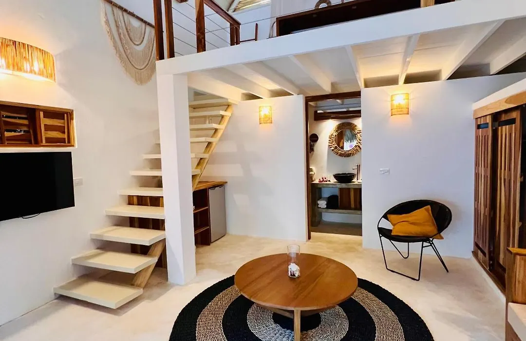 Leeloo Boutique Hotel-1