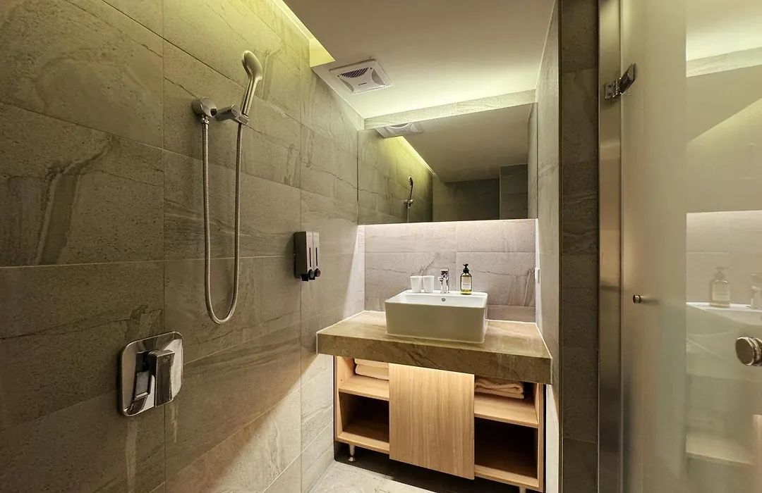 Goodmore Hotel-1