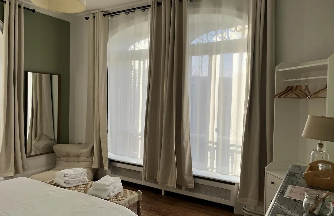 La Poterne L Chambres D'Hotes A Epernay-1