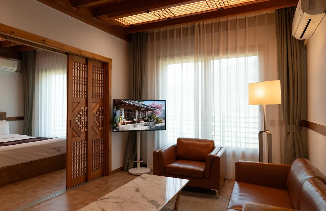 Jeonju Wangyijimil Hanok Hotel-1