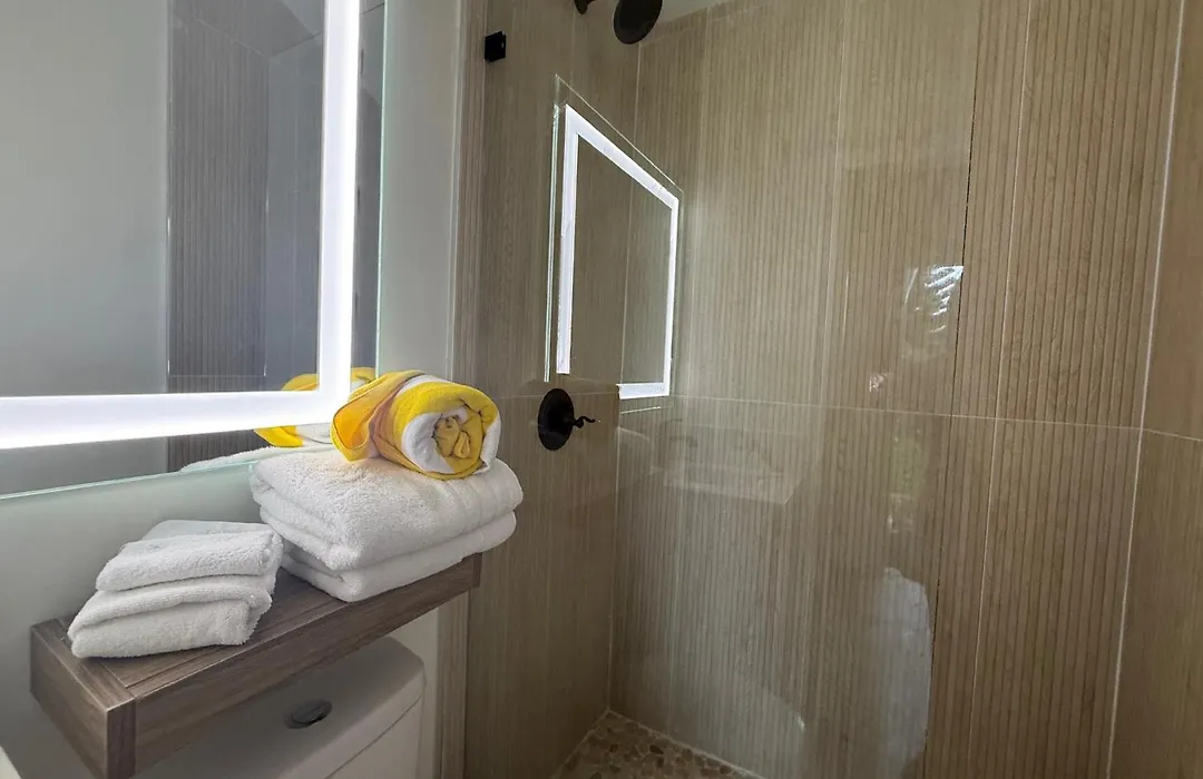 Seahorse Beach Bungalows-1
