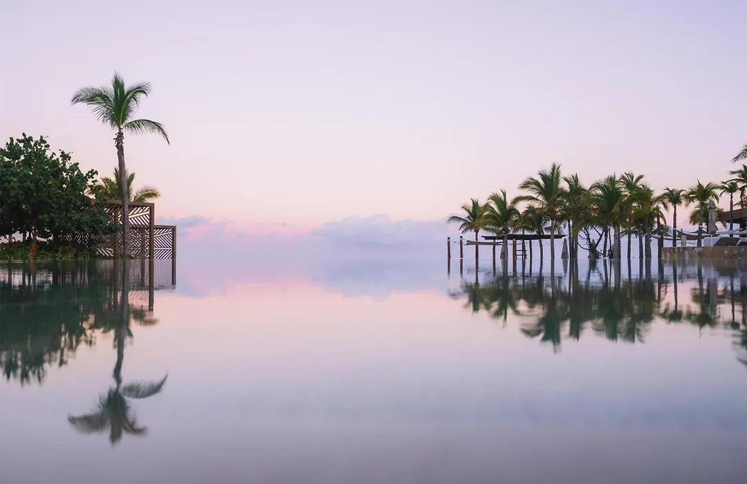 Conrad Punta De Mita-1