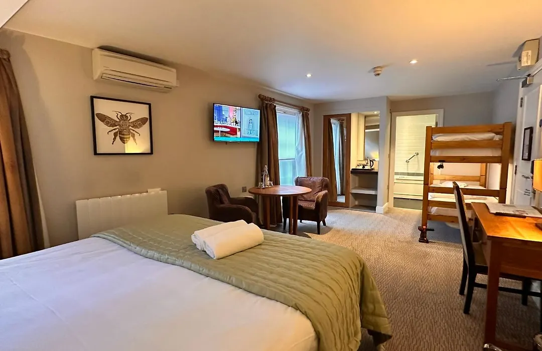 Goswell House Hotel Central Windsor-1