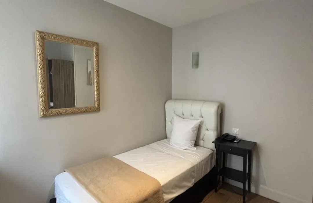 Lafayette Hotel-1