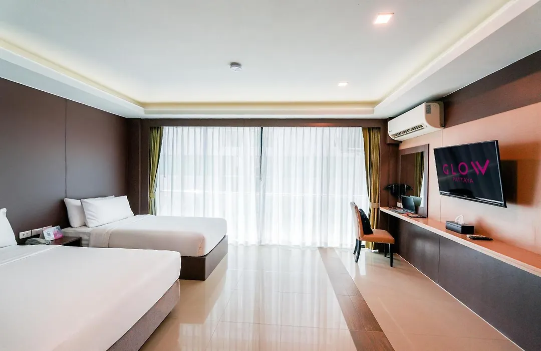 Glow Pattaya-1