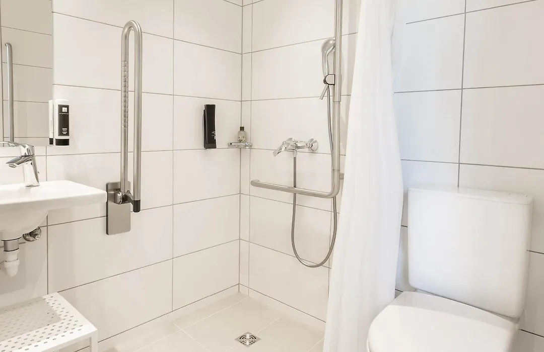 B&B Hotel Basel-1
