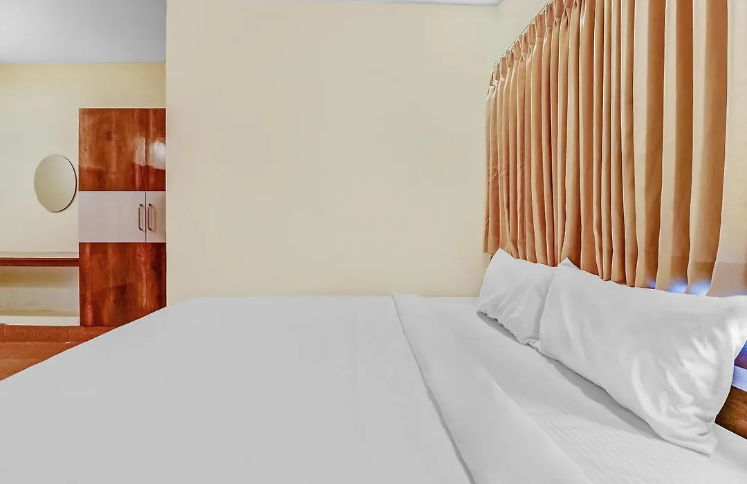 Hotel O Royal Suites-1