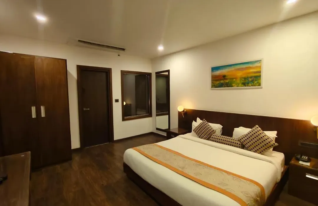 Hotel Sky Paradise-1