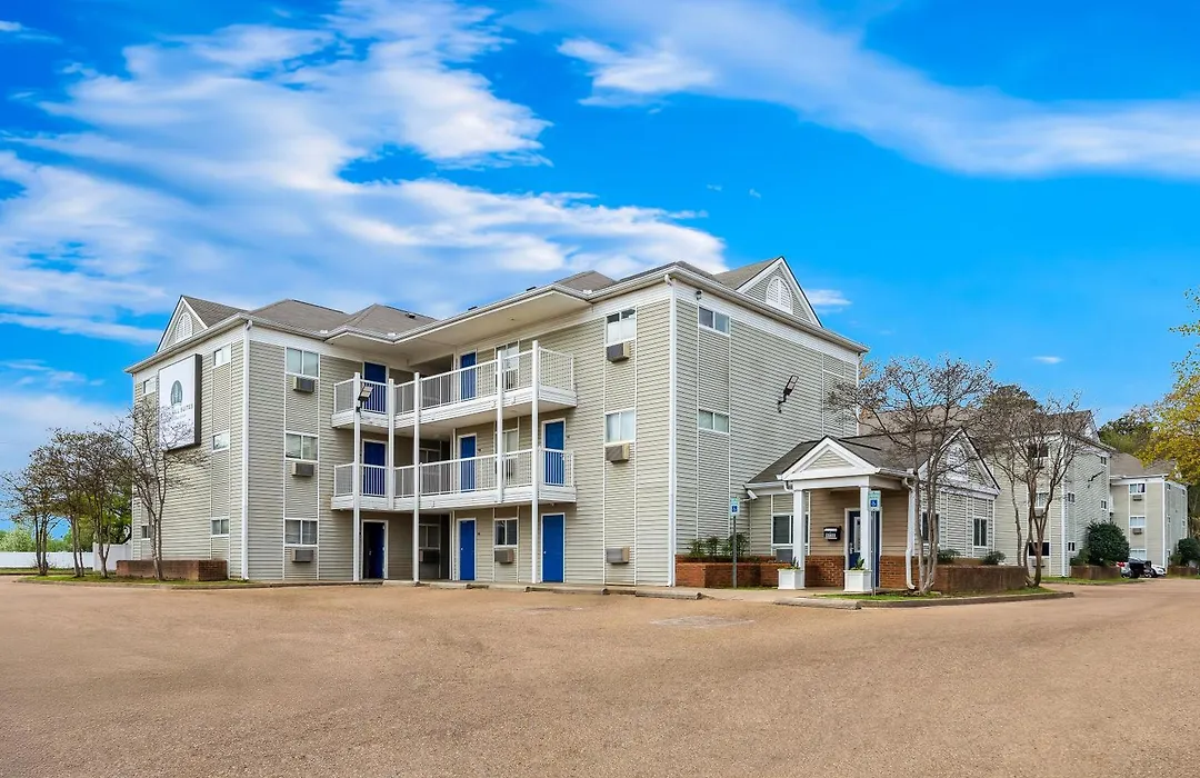 Birch Hill Suites Jackson-1
