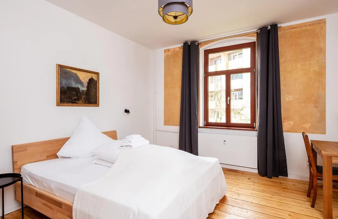 Künstlerzimmer im Kulturhaus Häselburg-1