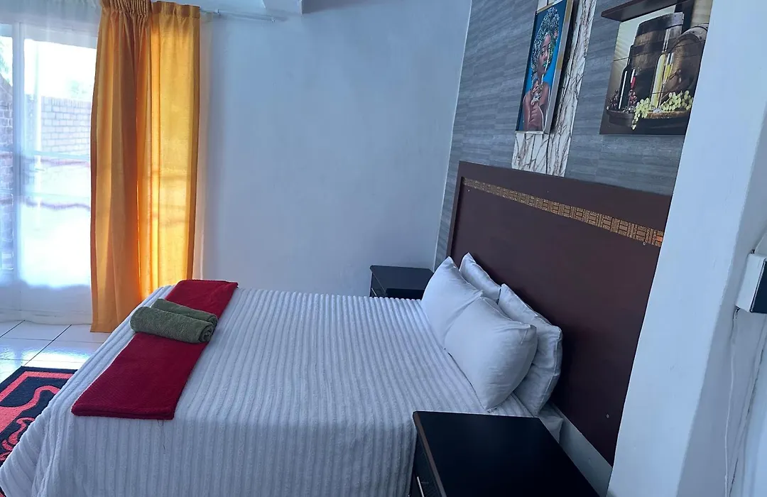 Comrades Oasis Guest House-1