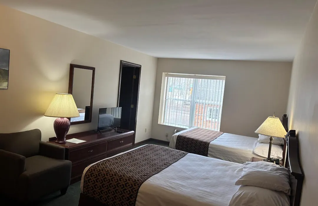 The Hotel Pratt-1