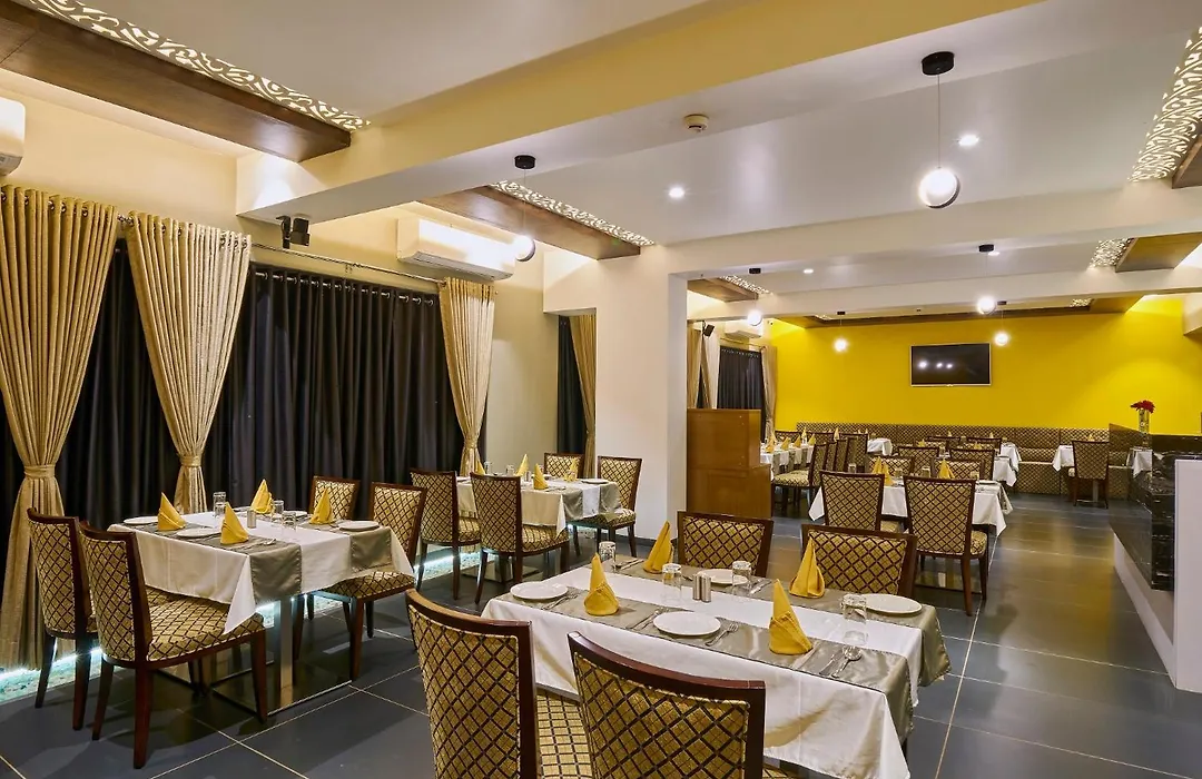 Hotel 3 Leaves Kolhapur-1