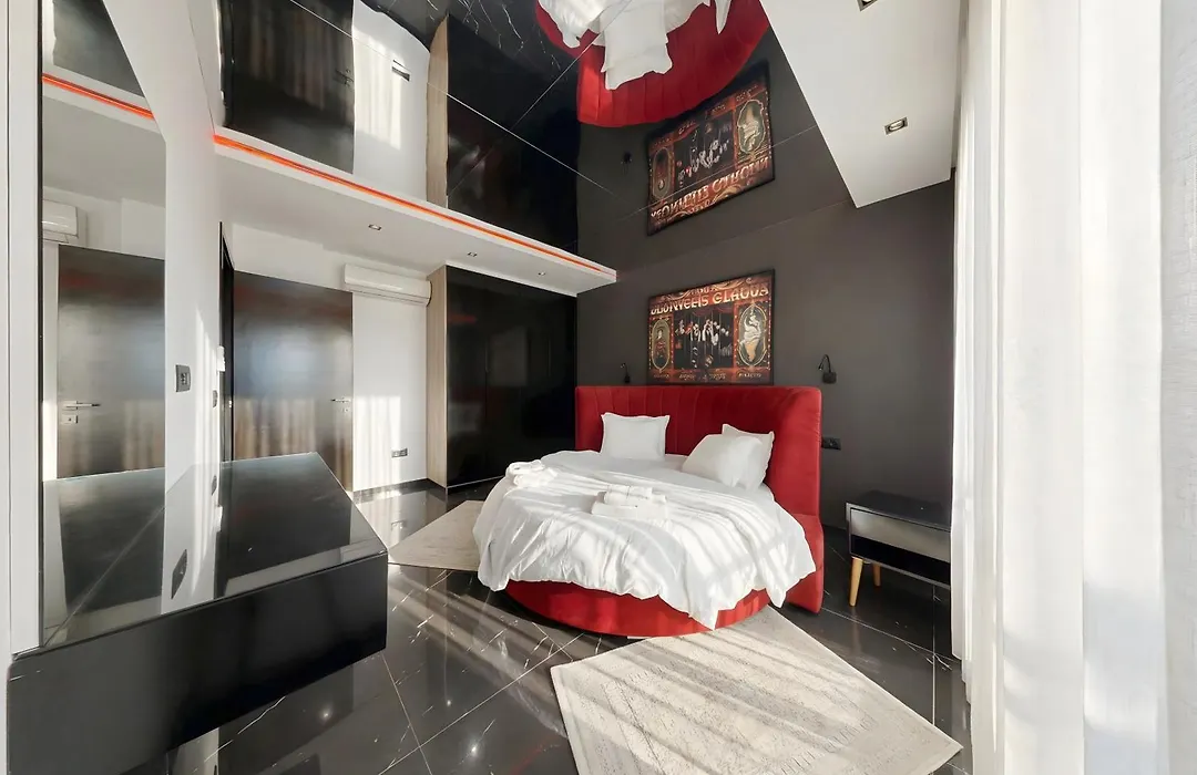 Seven Floors-1