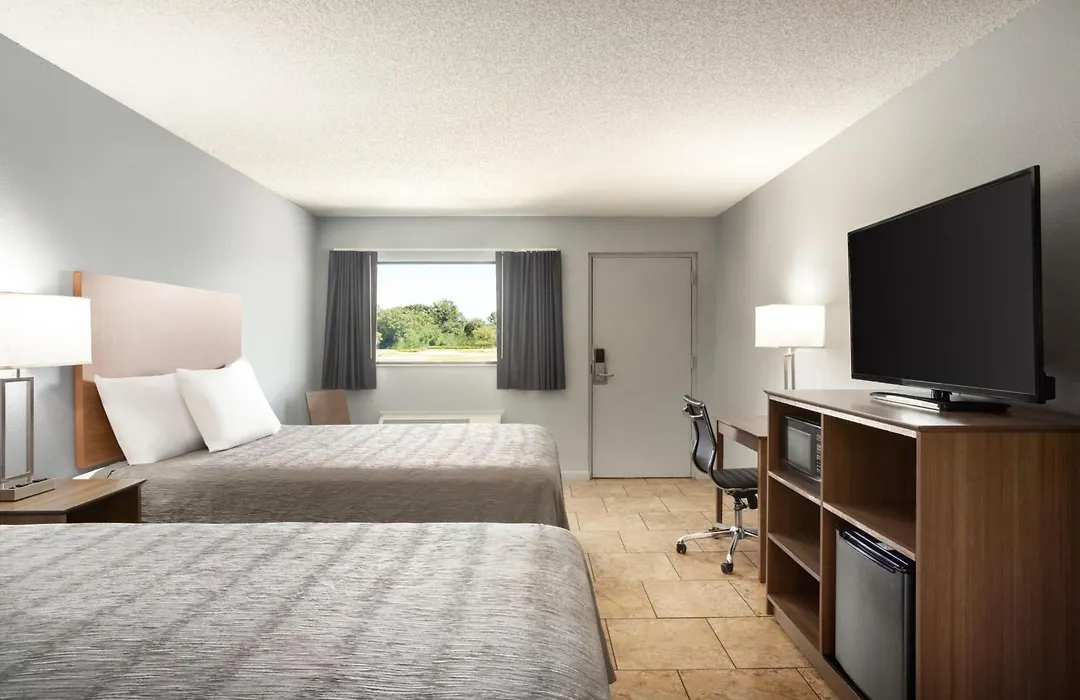 Home Inn & Suites-1