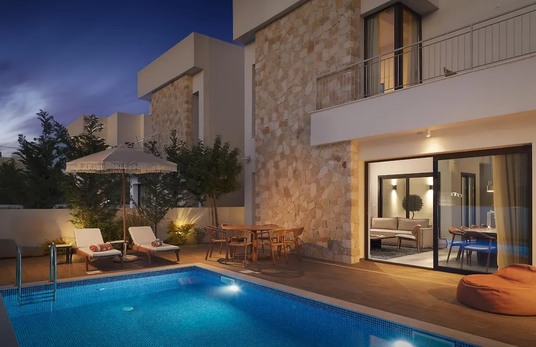 Larnaca Liv & Co Suites-1