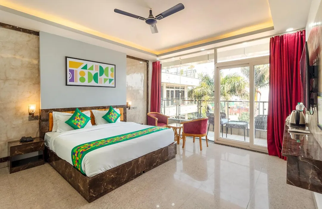 Treebo Arya Palace With Swimming Pool-1
