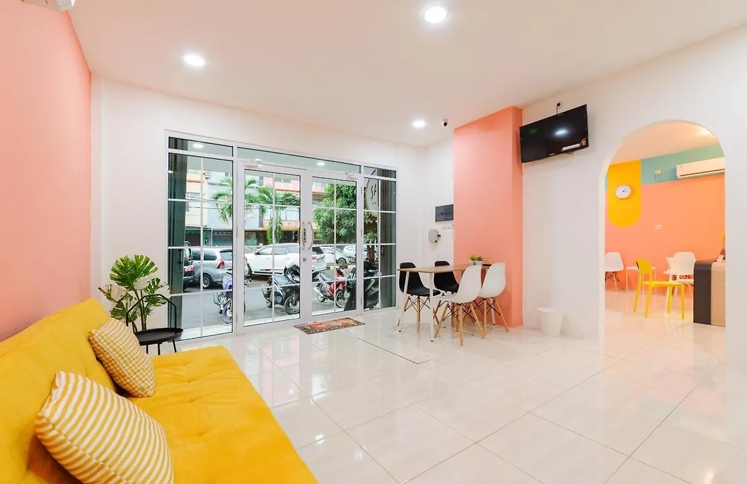 Sans Hotel Cengkareng-1