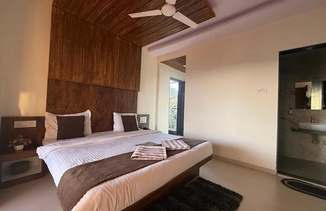 Hotel Mahabaleshwar Mount View-1